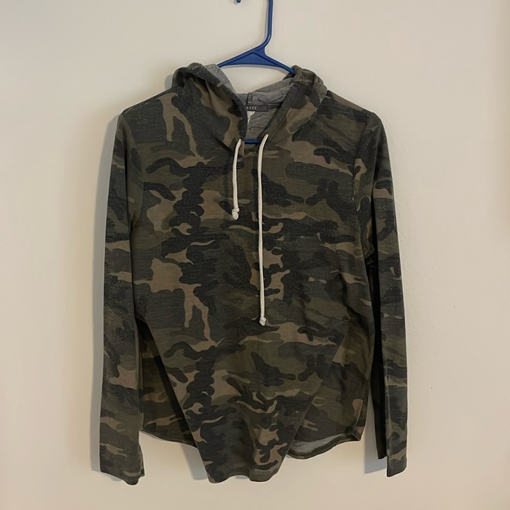 Light weight camo hoodie